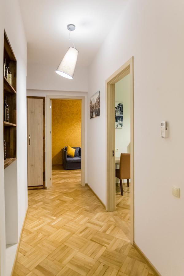 Luxury 3 Bedroom Apartment By Freedom Square City Center Tbilisi Exterior foto