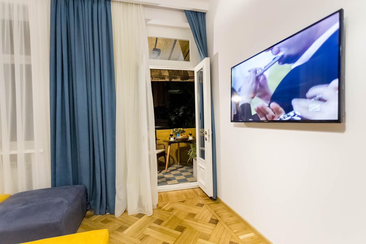 Luxury 3 Bedroom Apartment By Freedom Square City Center Tbilisi Exterior foto